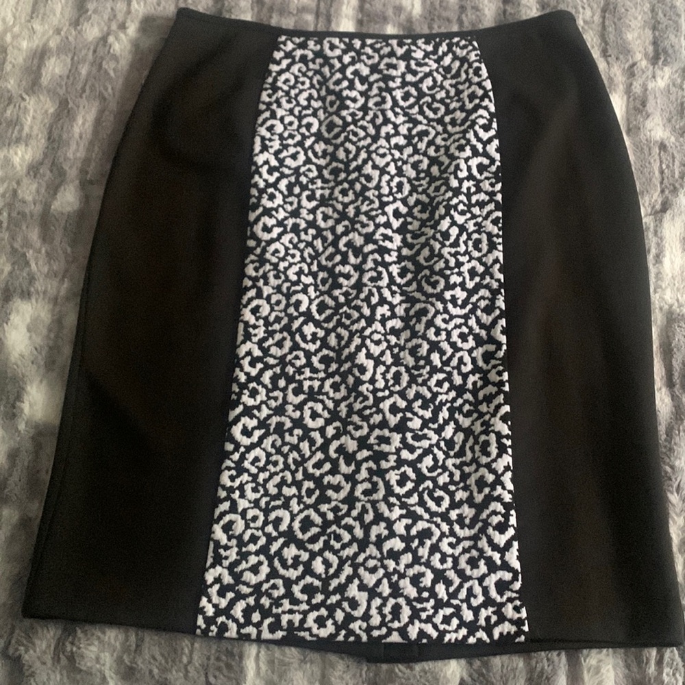Calvin Klein Black Pencil Skirt w/ White Cheetah Print Stripe | Size 10